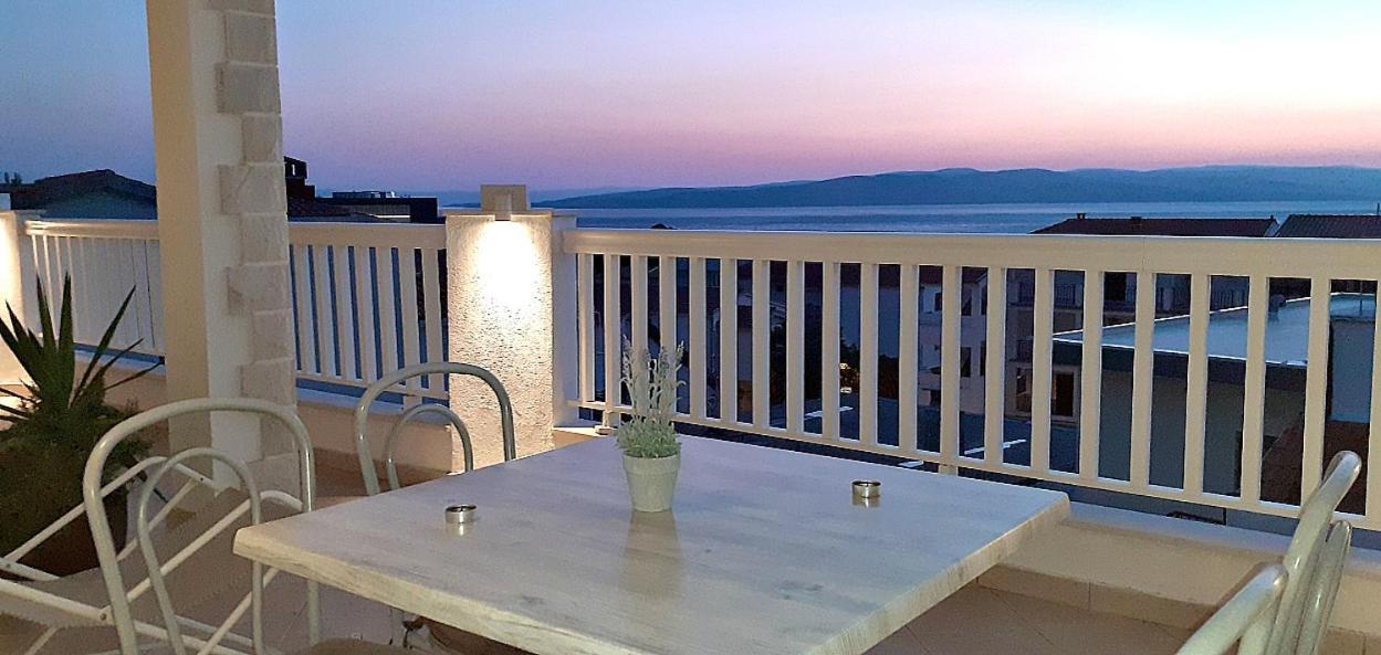 Apartments Villa Bonaca Baška Voda الغرفة الصورة
