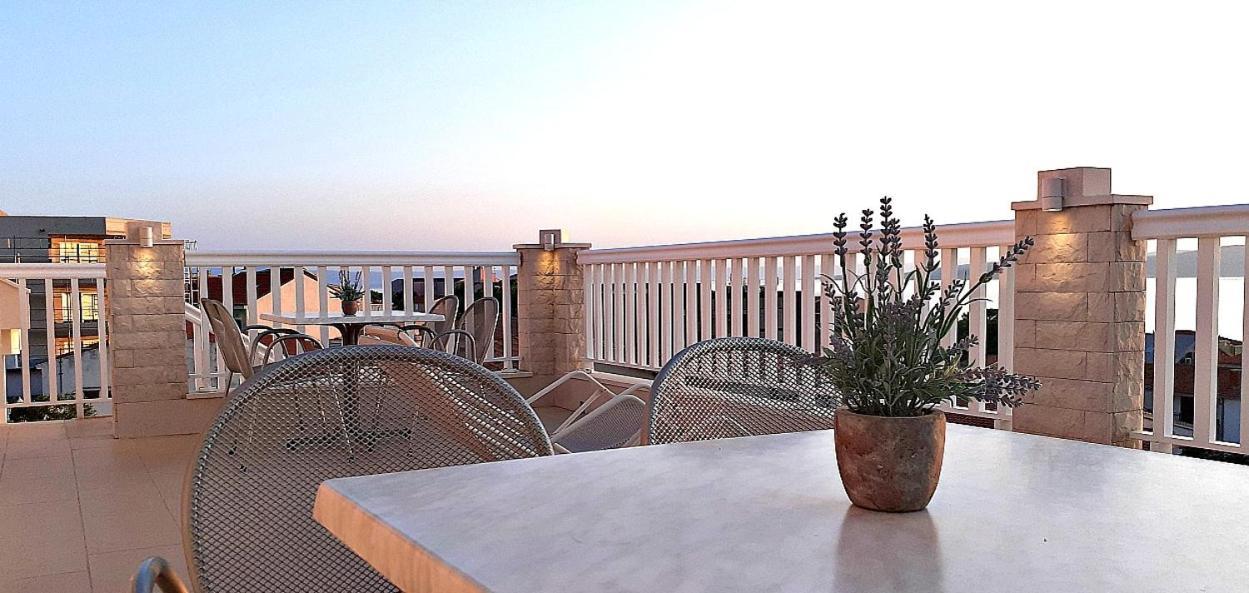 Apartments Villa Bonaca Baška Voda الغرفة الصورة